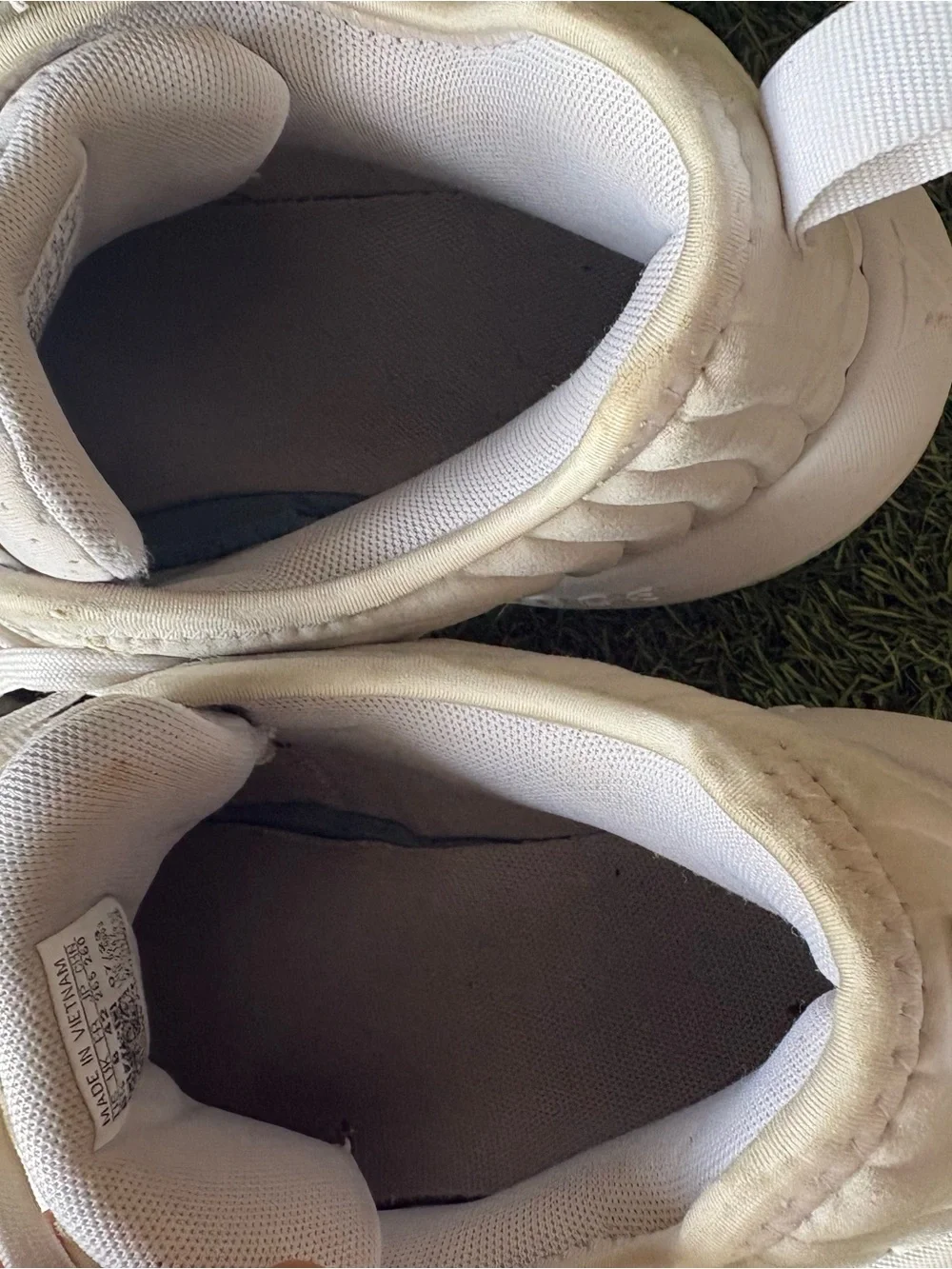 Shoe interior with label